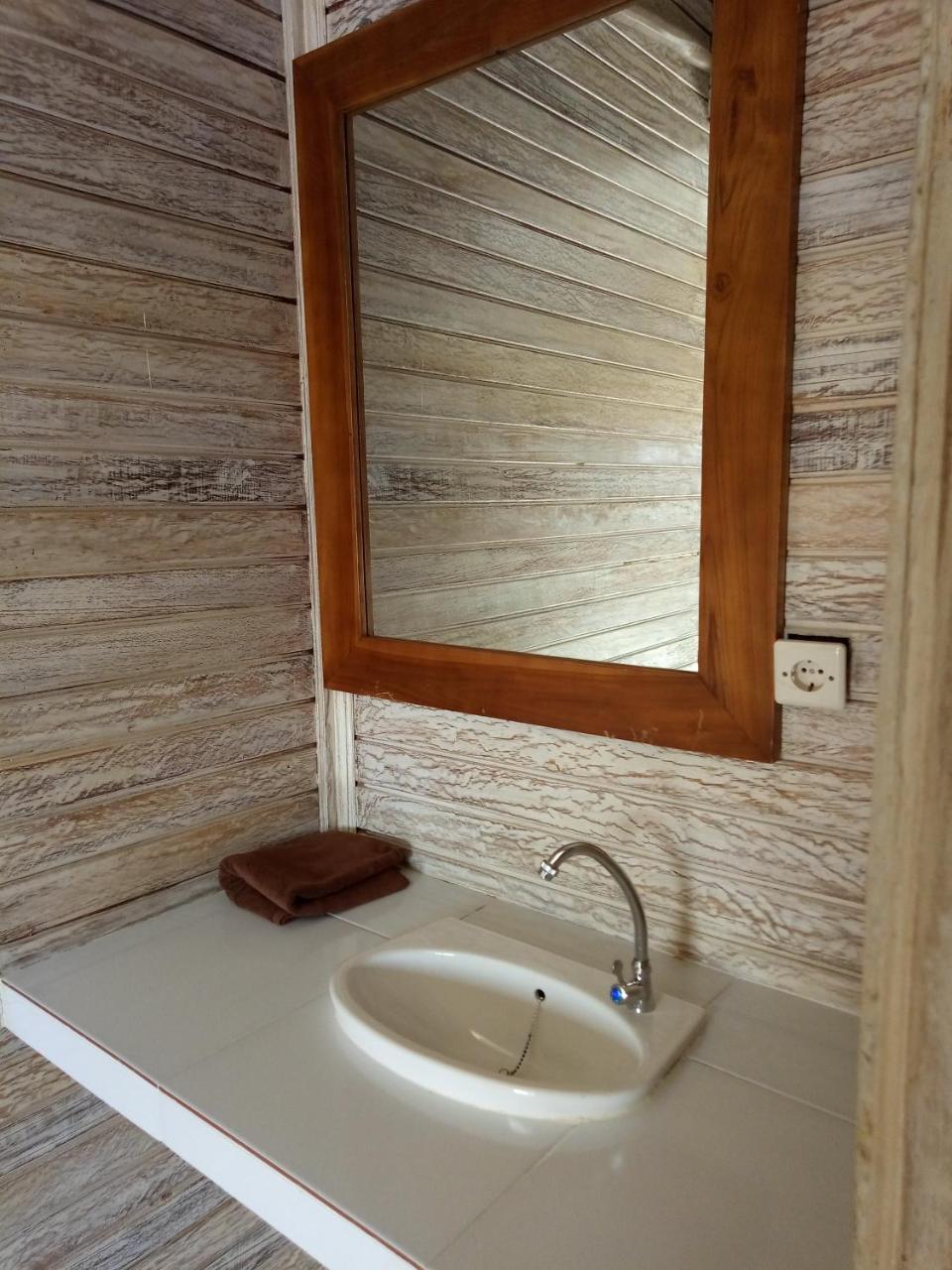 Auora Guest House Nusa Lembongan  Luaran gambar